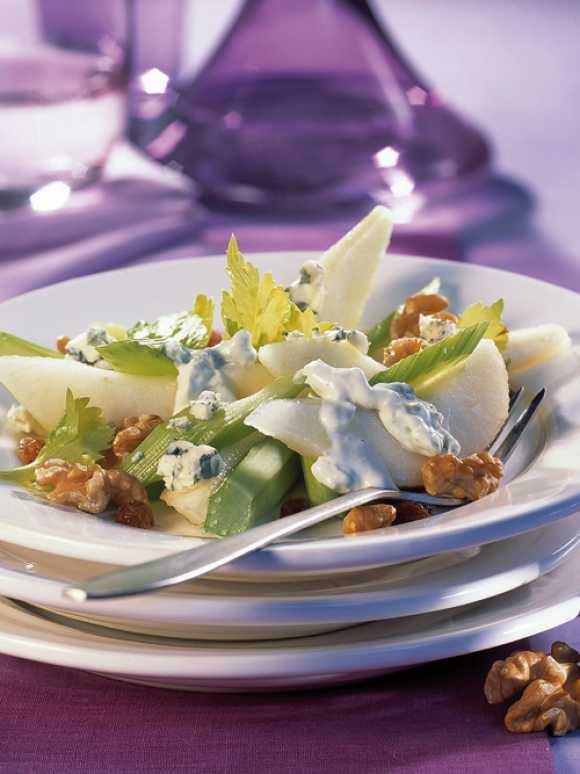 Birnen-Walnuss-Salat mit Blauschimmelkäse