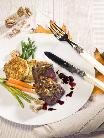 Hirschr�cken mit Walnusskruste an Bohnen und Kartoffelpl�tzchen