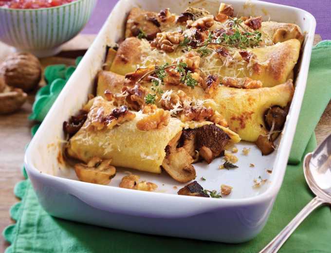 Pilz-Crespelle mit Walnuss-Parmesan-Kruste