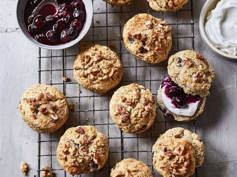 Walnuss-Blaubeer-Scones