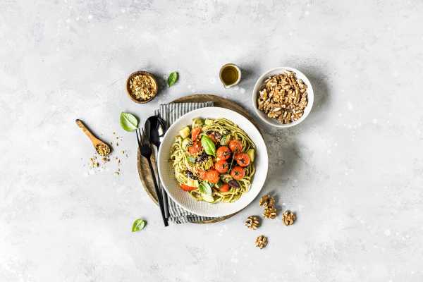 Pasta mit Pesto und Ofengemüse 