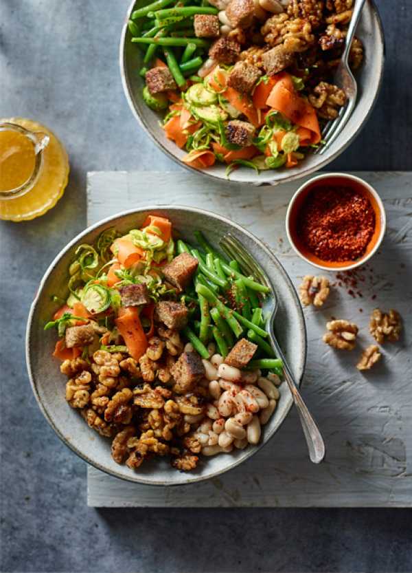 Vegetarische Walnuss-Bohnen-Bowl