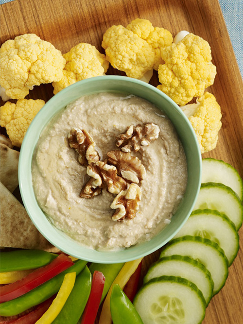 Hummus mit gerösteten Walnüssen