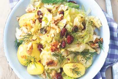 Spitzkohl-Walnusspfanne