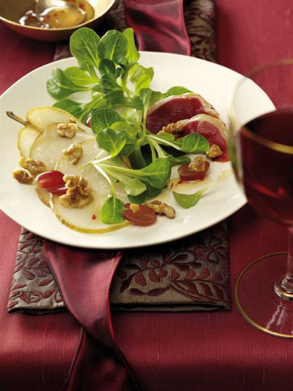 Feldsalat mit Gänsebrust und Birnen