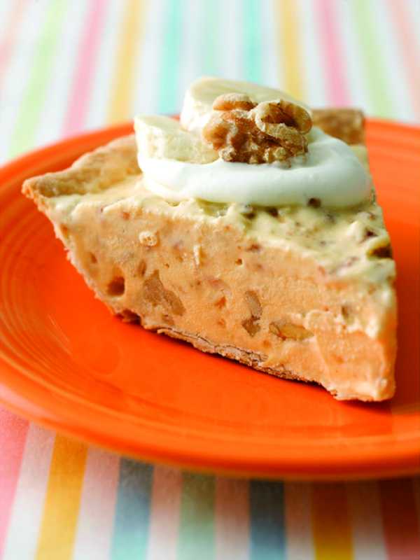 Gefrorener Walnuss-Bananen-Toffee-Pie