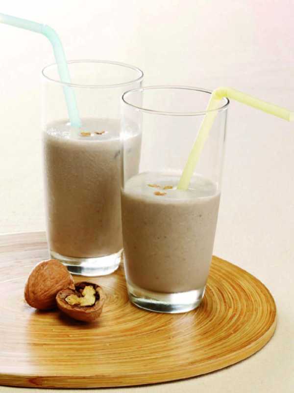 Bananen-Smoothie mit Walnüssen