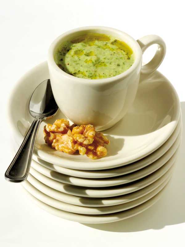 Walnuss-Gurken-Gazpacho