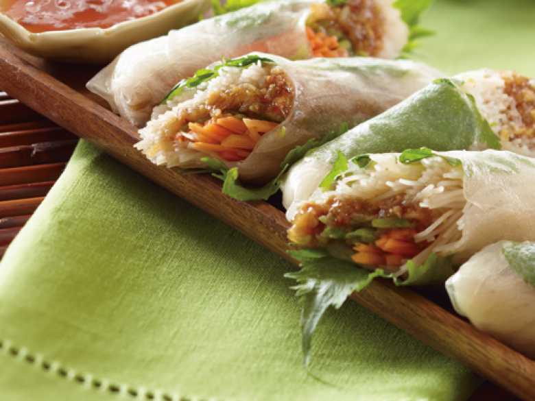 Asiatische Salatröllchen