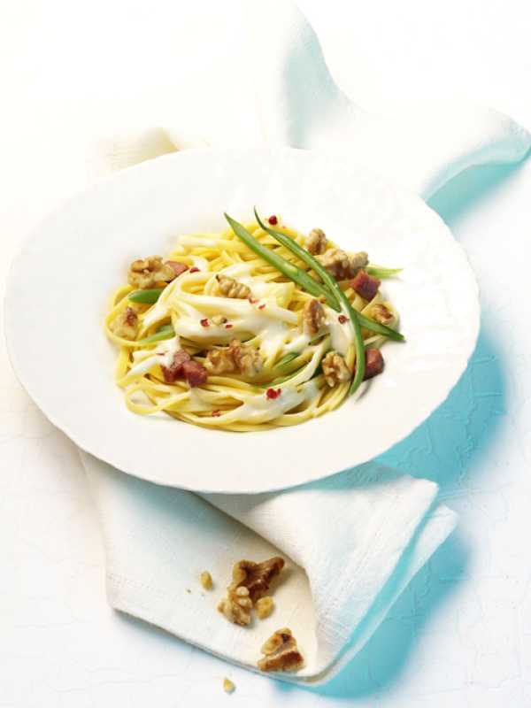 Bavette mit Walnuss-Carbonara