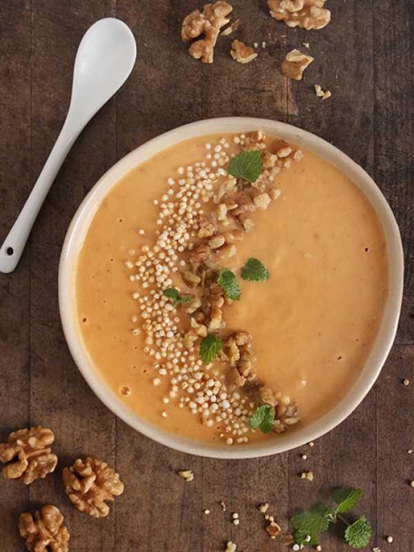 Carrot-Cake-Bowl mit Walnüssen