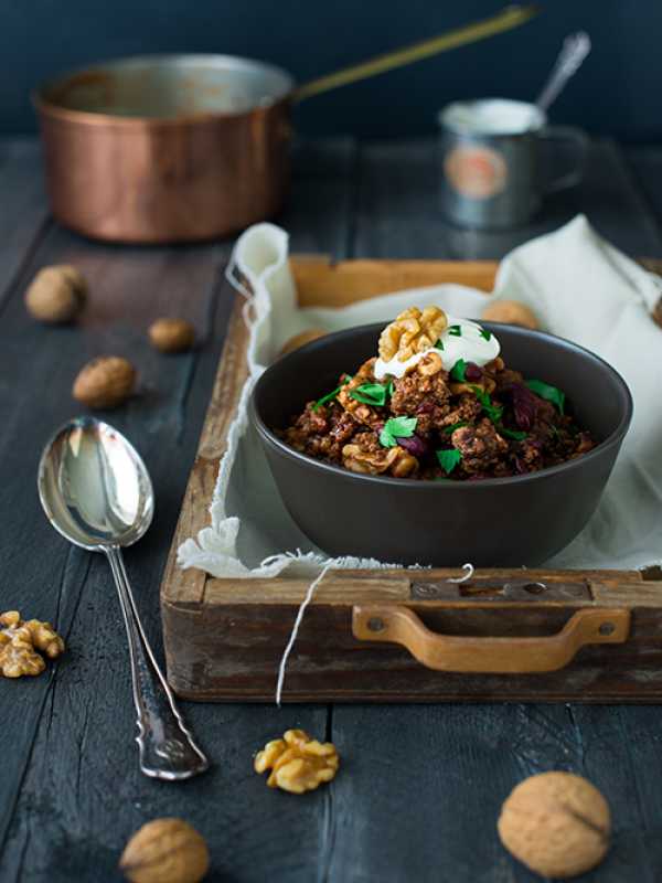 Chili con Carne mit Espresso und Walnüssen