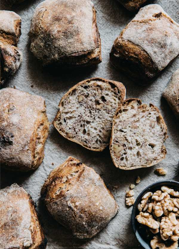 Karamellisierte Walnuss-Ciabattabrötchen