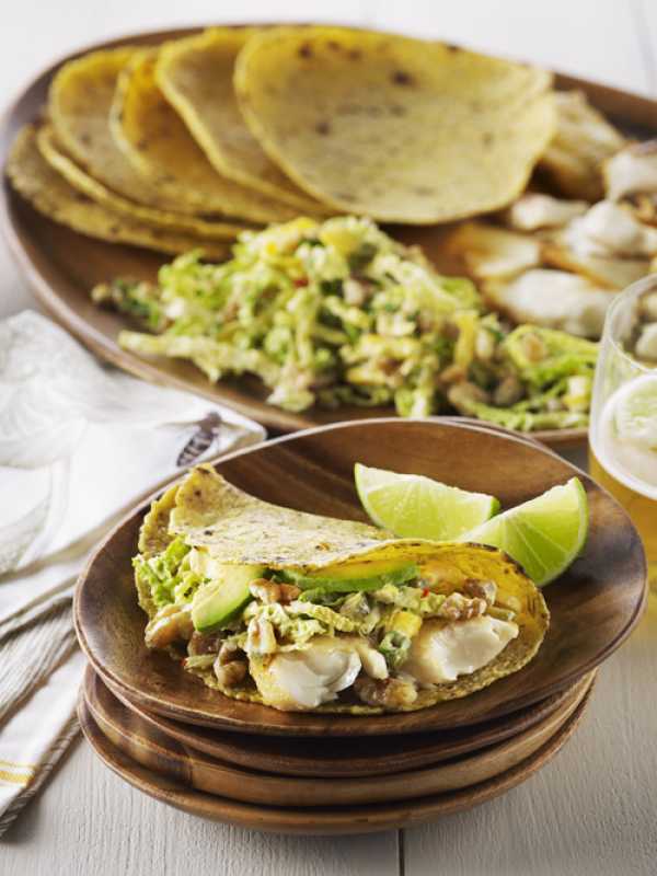 Fisch-Tacos mit Walnuss-Krautsalat