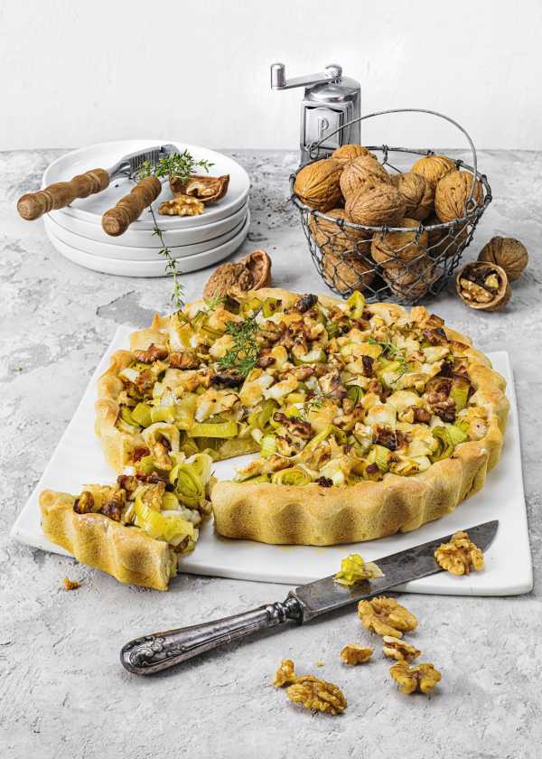 Tarte mit Walnüssen, Lauch und Ziegenkäse