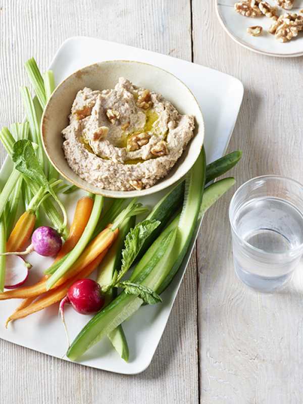 Gerösteter kalifornischer Walnuss Hummus 