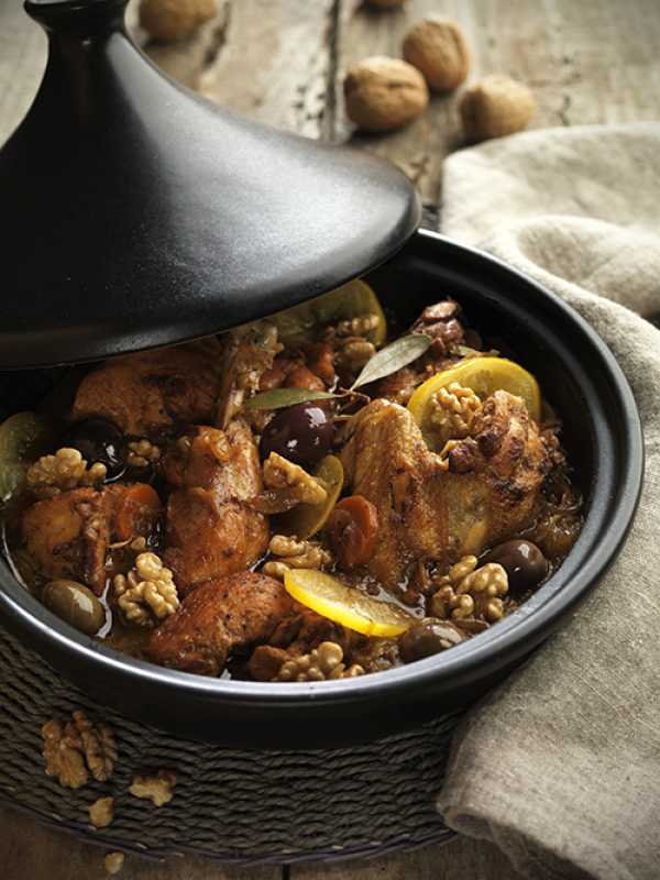 Hähnchen-Walnuss-Tagine mit Zitrone