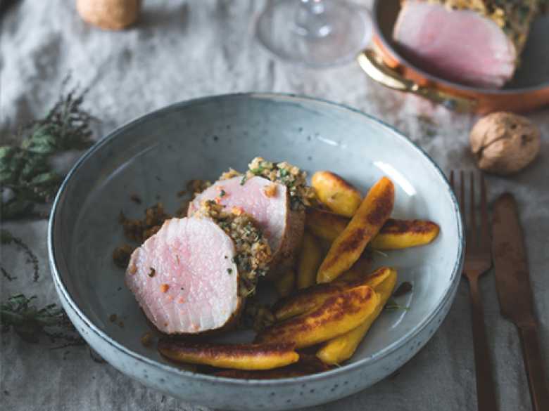 Kalbsfilet mit Walnuss-Kräuterkruste und Kürbis-Schupfnudeln