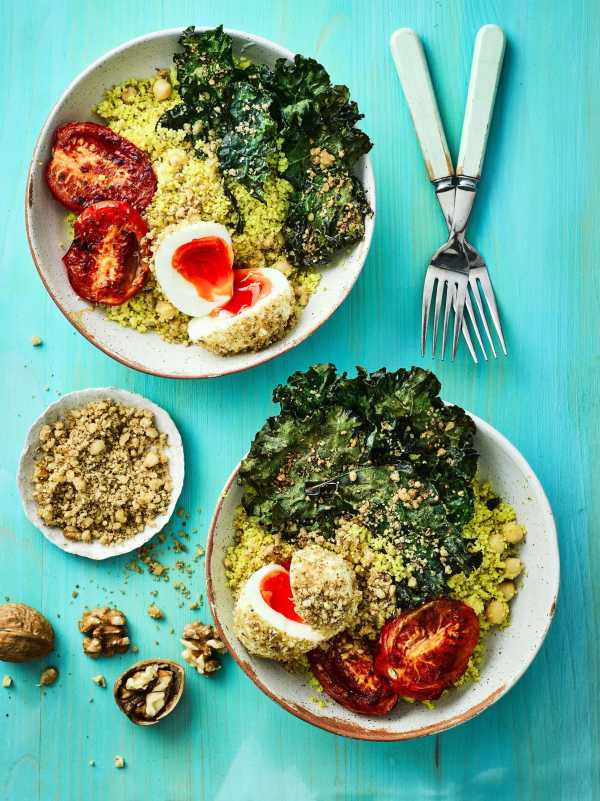 Kalifornische Blumenkohl-Buddha-Bowl mit Walnüssen