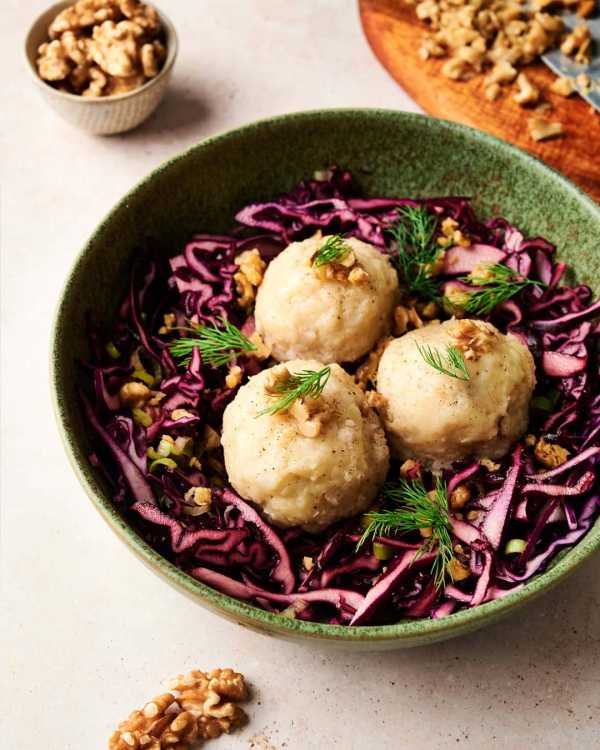 Kartoffelknödel mit Walnussfüllung