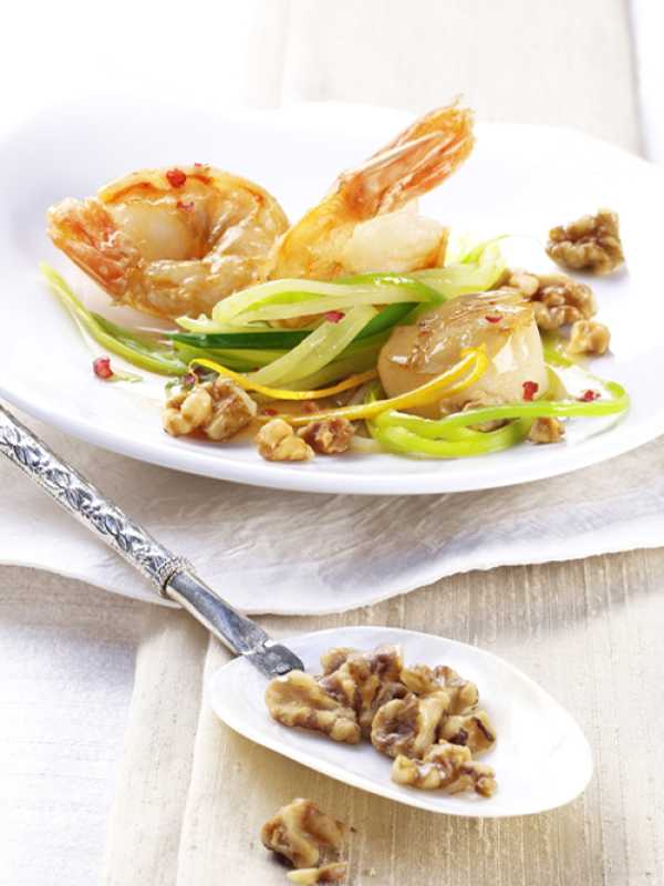 Meeresfrüchte-Potpourri mit Walnüssen