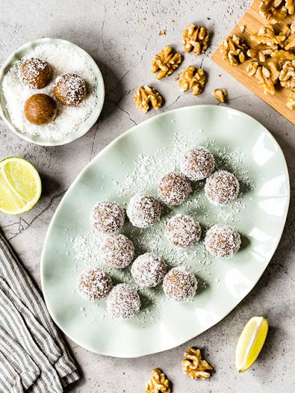 Kokos-Limetten-Energyballs