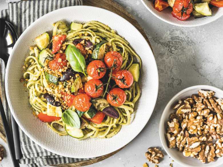 Pasta mit Pesto und Ofengemüse 