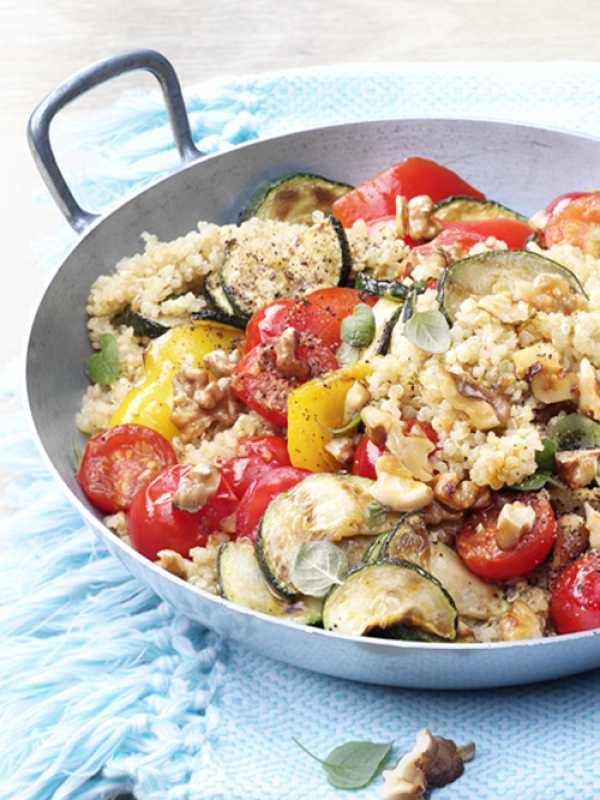 Quinoa-Ratatouille mit Walnüssen