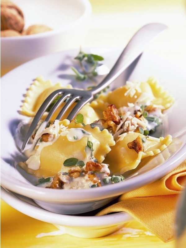 Ravioli in Walnuss-Soße