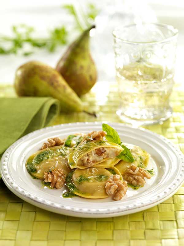 Ravioli mit Gorgonzola-Birnen-Walnuss-Füllung