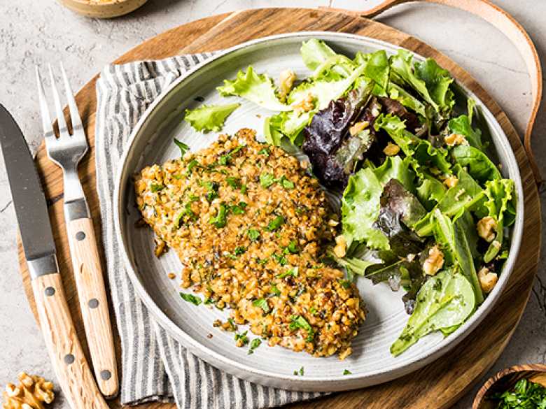 Putenschnitzel mit Walnusskruste