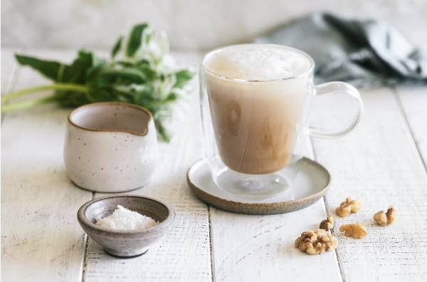 Honig-Walnuss-Latte