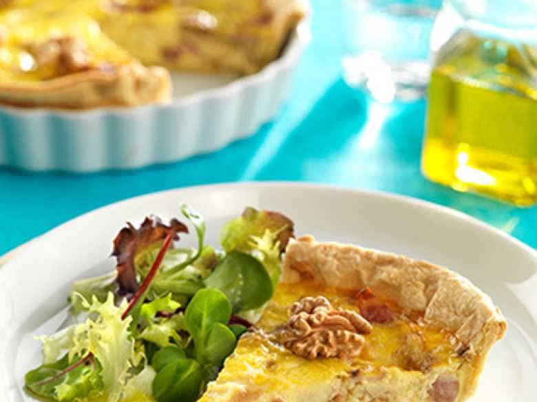 Speck-Quiche mit Lauch und kalifornischen Walnüssen