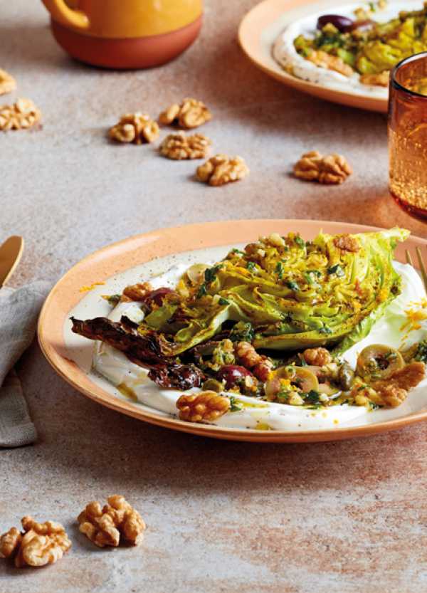 Spitzkohl mit Walnuss-Gremolata 