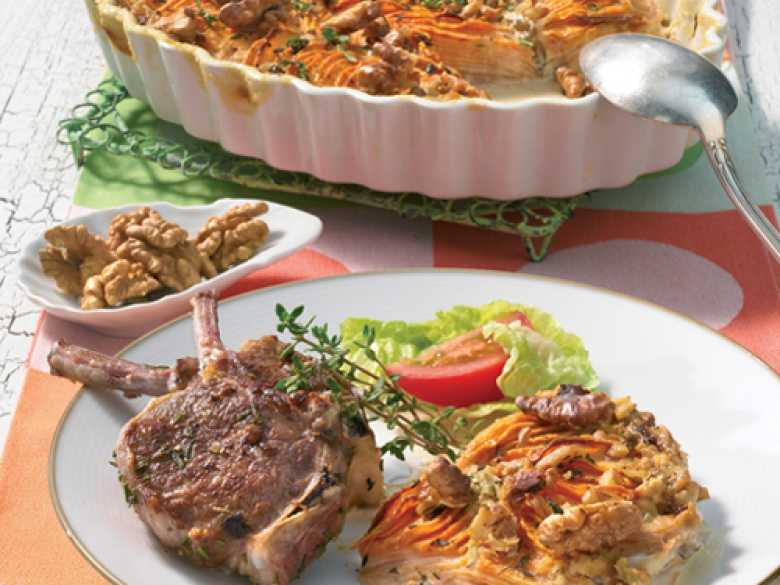 Süßkartoffel-Walnuss-Gratin an Lammkoteletts