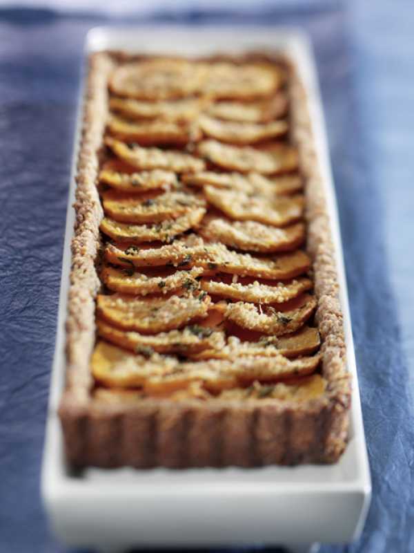 Süßkartoffel-Tarte mit Walnussboden