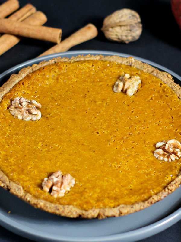 Süßkartoffel Pie mit Walnussboden