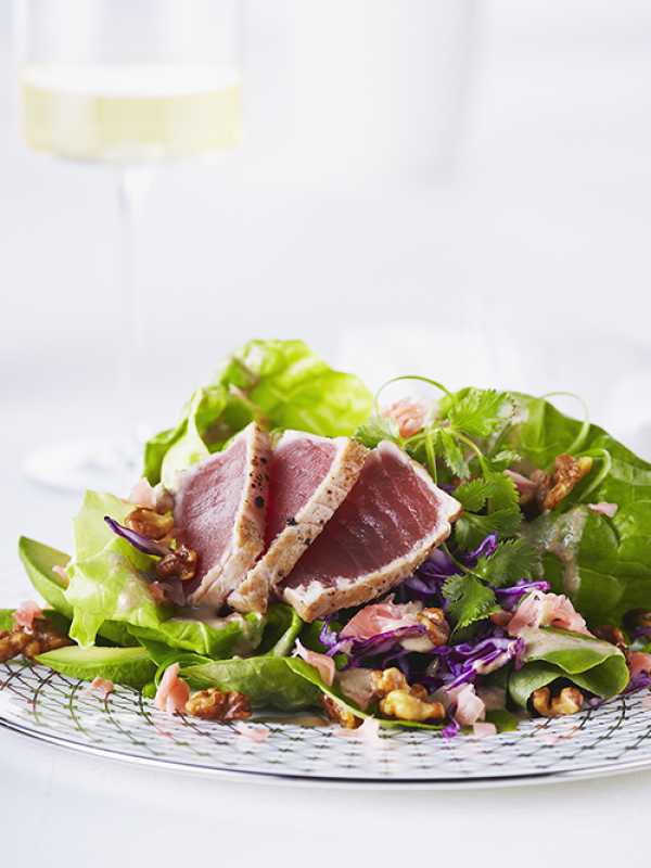 Thunfischsalat mit Walnuss-Wasabi-Dressing