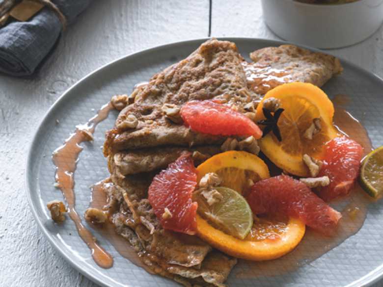 Walnuss Crêpes mit Zitrusfrüchtekompott