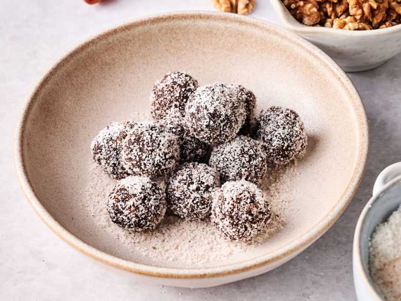 Walnuss-Dattel-Energy-Balls