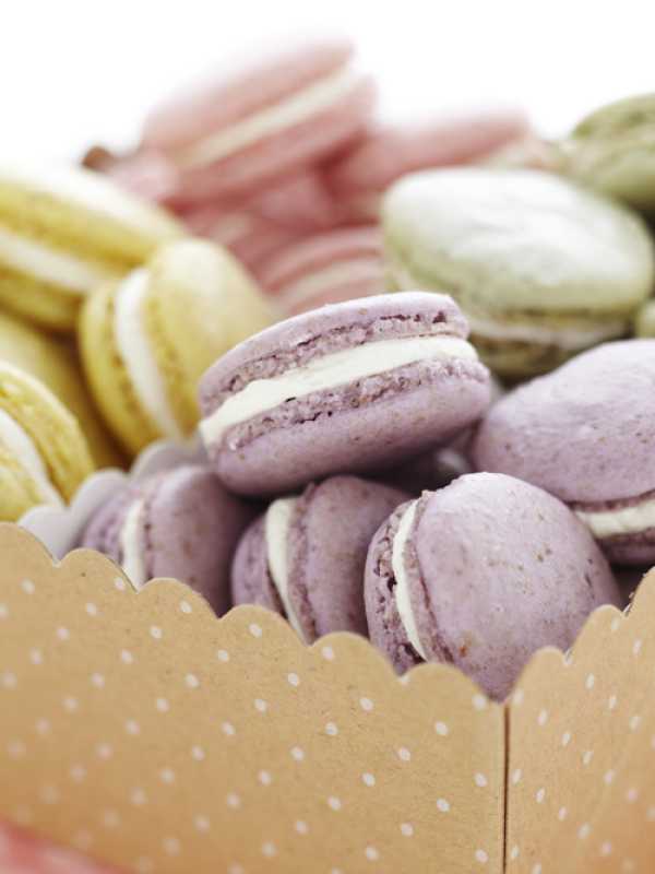 Walnuss-Macarons mit Limoncello-Buttercreme