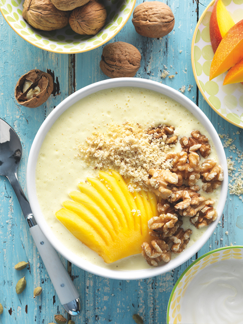 Walnuss Mango Lassi Bowl