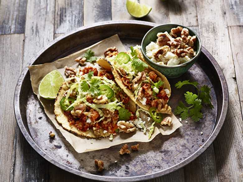 Vegetarische Blumenkohl-Tacos mit Walnüssen